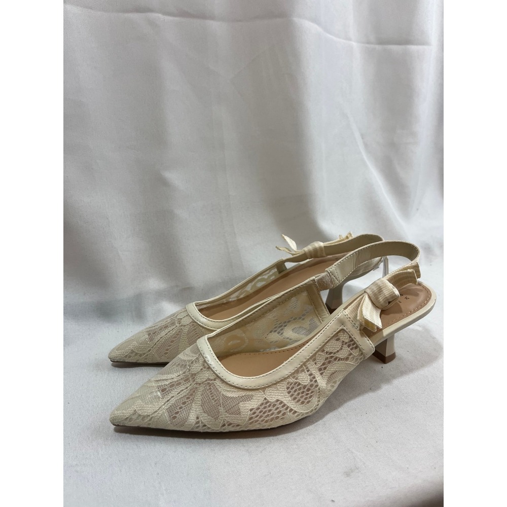 A New Day Womens Cream Lace Pointed Toe Slingback Kitten Heels with Bow Size 7